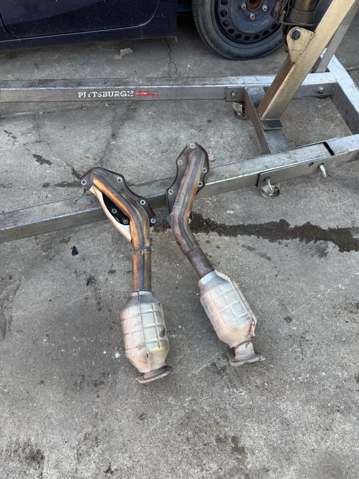 Colector de escape Lexus GS350 L & R 2007-2011 2GRFSE TRACCIÓN TRASERA OEM CONJUNTO BUENOS 🔥 Foto 1 de 4