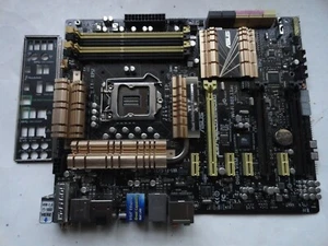 Asus Z87-DELUXE QUAD Intel LGA 1150 DDR3 Desktop Gaming Motherboard w shield - Picture 1 of 12