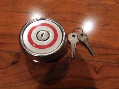 Tapa de combustible de gasolina nueva para Chrysler Newport New Yorker 1966-1970 bloqueo imperial  Foto 1 de 2