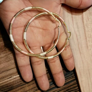 18 K GOLD FILLED 70MM LARGE HOOPS EARRINGS 3 TONES , GOLD WHITE AND PINK COLOR - Picture 1 of 5