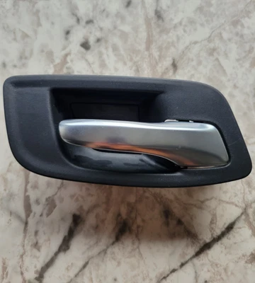 Manija de puerta interior delantera derecha Dodge Charger 2015-2023 Chrysler 300 Foto 1 de 4