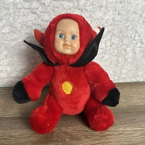 Vintage 2000 KellyToy Baby roter Teufel 10 Zoll Plüschtier hartes Gesicht Halloween Puppe - Bild 1 von 8