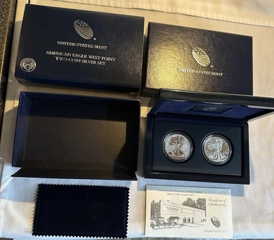 2013 W PROVA REVERSA E ÁGUIA DE PRATA APRIMORADA 2 MOEDAS WEST POINT CONJUNTO COM CAIXA/CERTIFICADO DE AUTENTICIDADE - Imagem 1 de 4