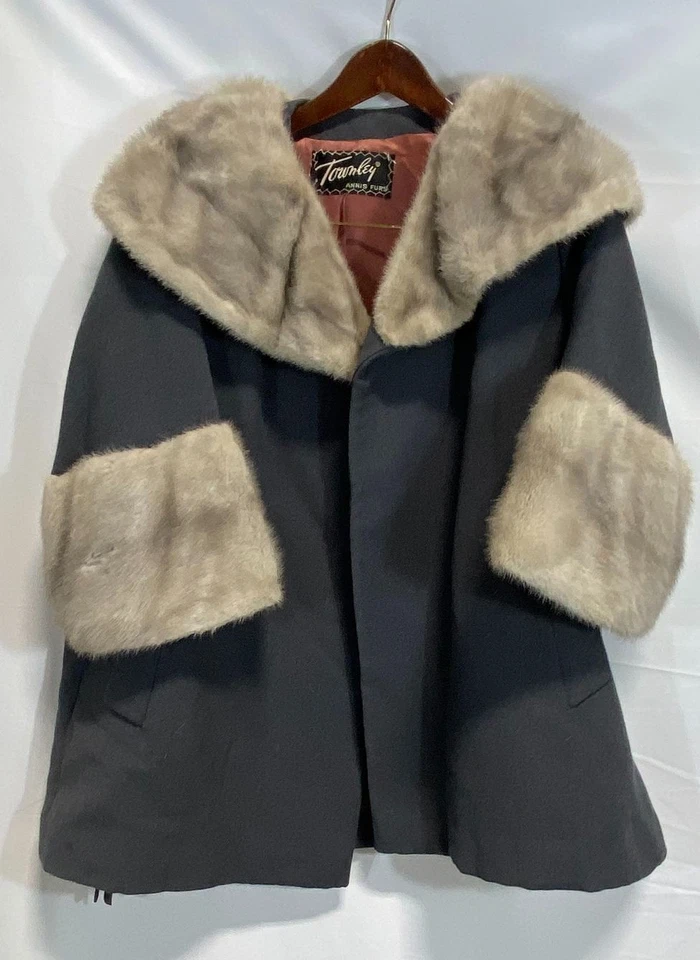 Abrigo Townley para mujer gris con cuello y puño de piel talla 50 Foto 1 de 4