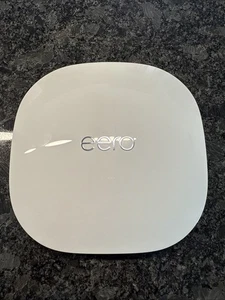 eero PoE 6 Montażowy punkt dostępowy Wi-Fi 6 - Zdjęcie 1 z 4