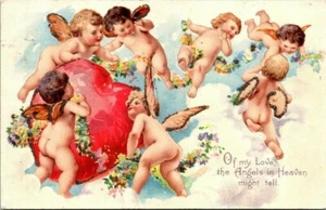 VALENTINE - CHERUBS FLY AROUND DECORATED HEART - GLITTER - 1906 POSTCARD - Picture 1 of 2