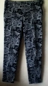 Bnwt**TU**Superb ladies black & white flower & butterfly print trousers** - Picture 1 of 7