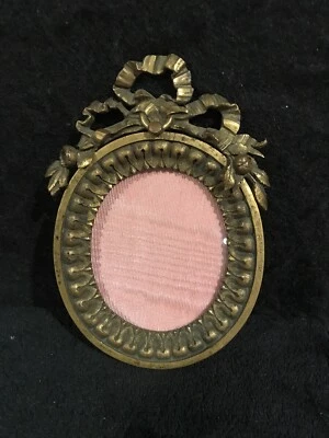 Antique French Heavy bronze bow top Oval picture frame-374a - Image 1 of 4