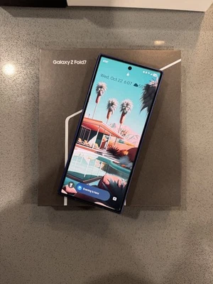 Pantalla interna agrietada Galaxy Z plegable 7 Foto 1 de 4