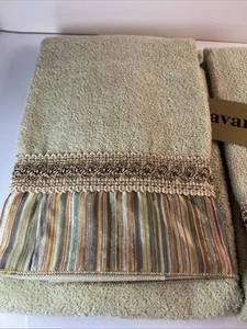 Lot Of 2 Avanti Medallion Stripe Sage Hand Towels Brand New With Tags J1 - Picture 1 of 7