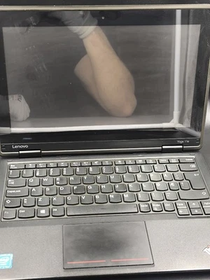 Lenovo ThinkPad Yoga 11E - Funzionante Con Usura Estetica Senza SO - Immagine 1 di 4