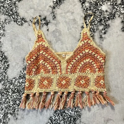 Camiseta sin mangas corta BOG Collective crochet para mujer talla mediana boho flecos colorida Foto 1 de 4