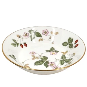 Vtg Wedgwood Wild Strawberry Fruit Dessert Berry Bowl 5" Fine Bone China England - Picture 1 of 9