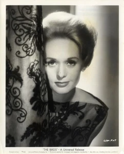 TIPPI HEDREN | THE BIRDS (1963) Set of 4 studio publicity photos - Picture 1 of 7