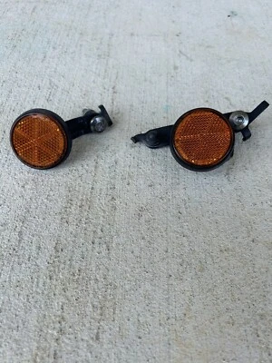 2019-2023 YAMAHA YZF R3 MISC REFLECTOR ASSY LH & RH W/BRACKETS - Image 1 of 4