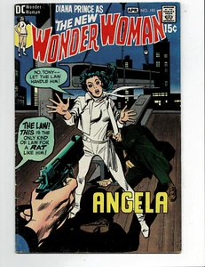 Wonder Woman 193 all white mod outfit - Picture 1 of 2