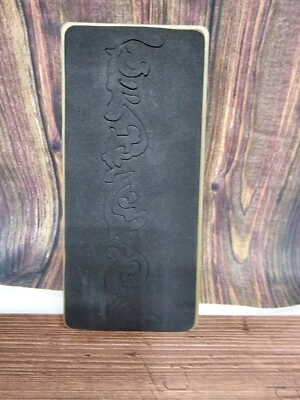 TIM HOLTZ ALTERATIONS ON THE EDGE TROQUEL "DESPLAZAMIENTO" Foto 1 de 3