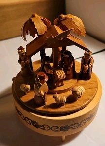 Thorens Schweiz Weihnachtskrippe Spieluhr spielt O Kleinstadt Bethl - Bild 1 von 8