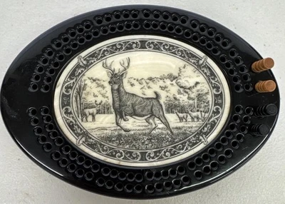 Tabla de cuna ovalada imitación marfil Scrimshaw Buck ciervo grabado tabla negra ovalada Foto 1 de 3