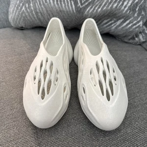 Adidas Foam Runner Herren Größe 5,5 sportlich - Bild 1 von 6