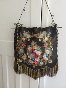 Antike französische florale Nadelspitze & Seidenplatte mit Passementerie - Bild 1 von 15