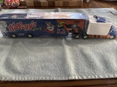 Kellogg’s Racing Semi #5 Terry Labonte Hendricks Motorsport Foto 1 de 4