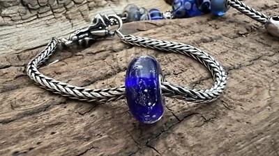 Nova Conta de Vidro Trollbeads Autêntica - Via Láctea Azul Branco Prata Núcleo 925 - Imagem 1 de 4