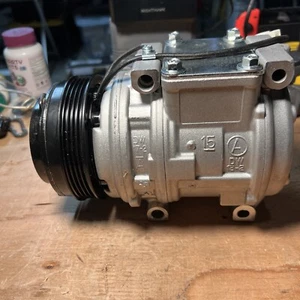 Compresor de aire acondicionado para Nissan NV200 y Chevy City Express 2,0 L - Imagen 1 de 6
