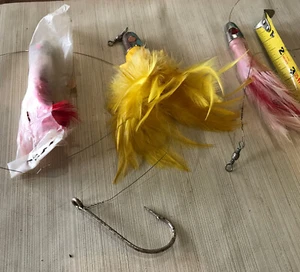 3 Vtg Tuna Trolling Sport Commercial Fish Lure Feathers Zuker? - Picture 1 of 4