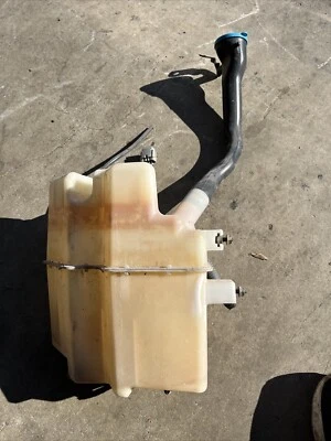 03-06 NISSAN 350Z кабриолет только лобовое стекло омывателя RESVOIR бак - Изображение 1 из 3