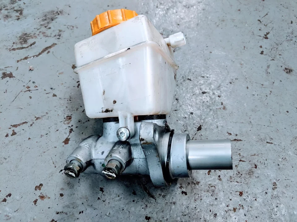 JAGUAR XF 3.0 TD V6 BRAKE MASTER CYLINDER - Image 1 of 1