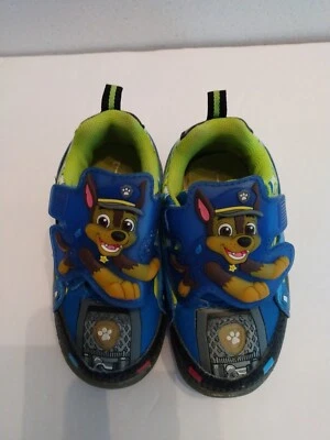 Zapatos deportivos PAW PATRL Chase Light Up coche de policía perro talla 7 Foto 1 de 4