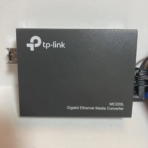 TP-LINK MC220L Gigabit SFP to RJ45 Fiber Media Converter, with TL-SM311LS SFP - Picture 1 of 6