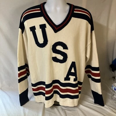 Suéter De Colección Old Glory Para Hombres Cuello en V Grande Hecho en EE. UU. Patriótico Rojo Blanco Azul FS! Foto 1 de 4