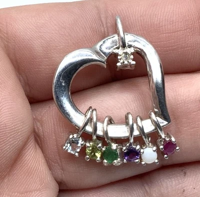 Colgante vintage de plata esterlina Lenox con varias piedras preciosas en el corazón piedras de nacimiento Foto 1 de 4