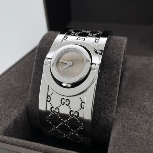 Bracciale Gucci modello GG braccialetto orologio tono oro usatoabile reg dalppone