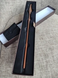 Harry Potter World — House Of Ravenclaw Schal + Luna Lovegood Zauberstab - Bild 1 von 5