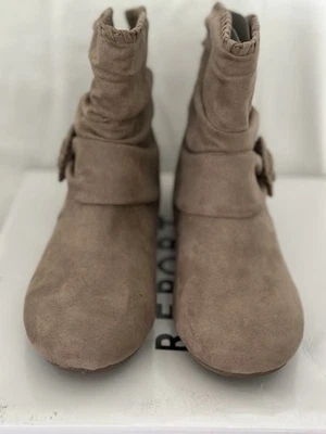 Botín Report Elinor para mujer color topo 8,5 M EE. UU. NUEVO EN CAJA Foto 1 de 4