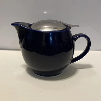 Tetera de cerámica azul cobalto Bee House con infusor hecha en Japón Nippon Foto 1 de 4