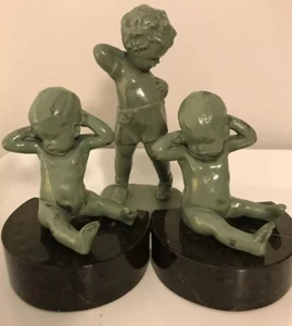 Vintage Der Frühaufsteher Kleinkind Skulptur & passende Baby Buchstützen Eisen grüner Marmor - Bild 1 von 12
