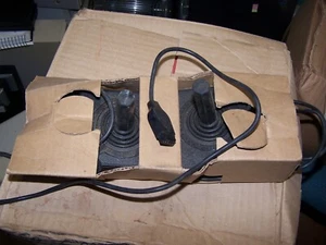Juego de dos joysticks Atari vintage - Imagen 1 de 1
