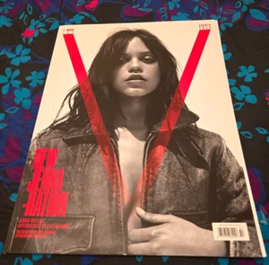 JENNA ORTEGA - V MAGAZINE - ISSUE 154 - SUMMER 2025 - BARBARA PALVIN - Imagen 1 de 12