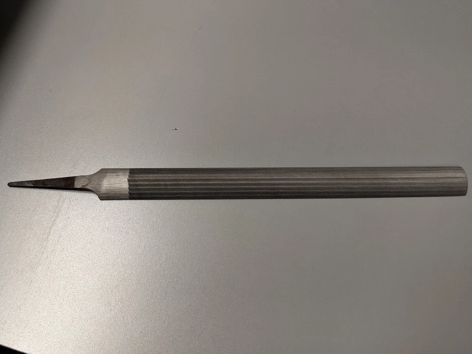 8" HALF ROUND SMOOTH AMERICAN PATTERN FILE - Image 1 of 1