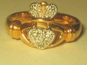Avon goldfarbener Vintage irischer Claddagh herzförmiger Strassring - Größe 7 - Bild 1 von 3