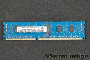 Hynix HMT325R7CFR8A-H9 PC3L-10600R-9-11-A1 2GB 1Rx8 Server Memory RAM - Foto 1 di 1