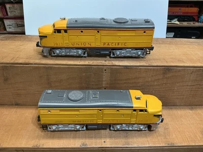 Tren Lionel 2023 UP Alco AA Unidad Diesel Amarillo Posguerra Calibre O Foto 1 de 4