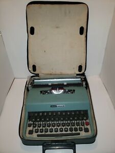 Working Typewriter Olivetti Lettera 82 Working Perfectly CHRISTMAS SALE