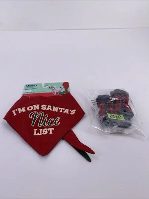 Meias de controle de tração para cães Frisco Pet Apparel vermelho preto xadrez e bandana pequenas - Imagem 1 de 4