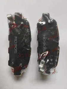 Rear Ceramic Brake Pads for Sebring Avenger Caliber Compass, Mitsubishi - Picture 1 of 3