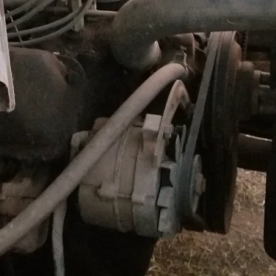 Alternador y soportes 390 Ford Truck Bronco 1974-79 1975 1976 1977 1978 1979 Foto 1 de 4